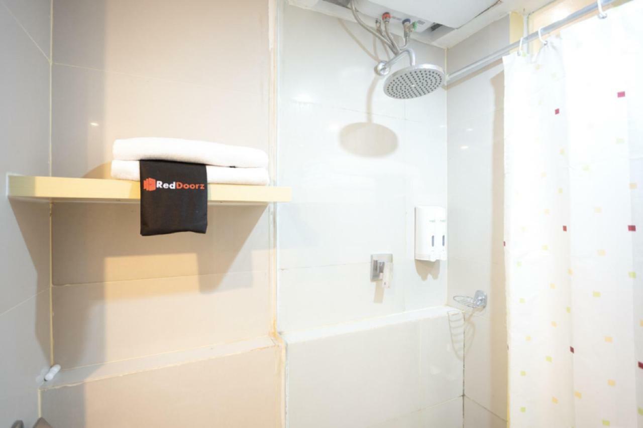 Reddoorz Apartment At Bogor Valley Exterior photo